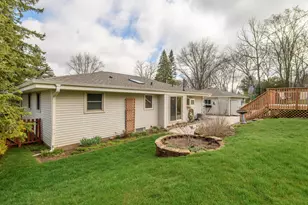 17321 W Observatory Rd, New Berlin, WI 53146 - Photo 19
