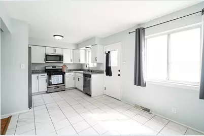 8584 W Appleton Ave #P, Milwaukee, WI 53225 - Photo 9