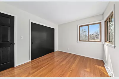 13002 N Phillip Dr, Mequon, WI 53097 - Photo 21