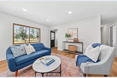 13002 N Phillip Dr, Mequon, WI 53097 - Photo 3