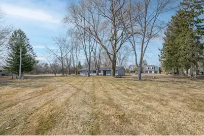 13002 N Phillip Dr, Mequon, WI 53097 - Photo 35