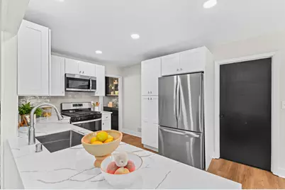 13002 N Phillip Dr, Mequon, WI 53097 - Photo 13