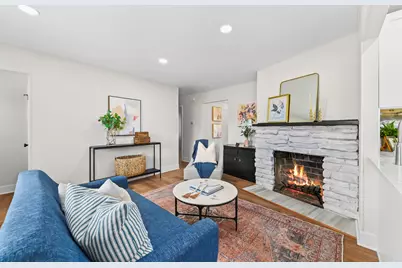 13002 N Phillip Dr, Mequon, WI 53097 - Photo 15