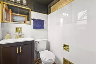 W144N8435 Mac Arthur Dr, Menomonee Falls, WI 53051 - Photo 13