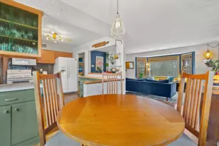 W144N8435 Mac Arthur Dr, Menomonee Falls, WI 53051 - Photo 9