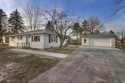 5530  Old Oak Ln, Racine, WI 53402 - Photo 1