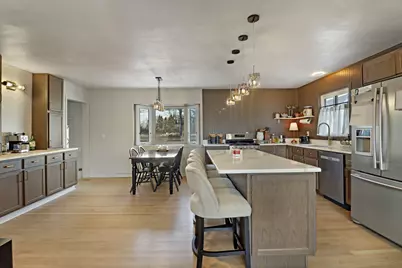 5530  Old Oak Ln, Racine, WI 53402 - Photo 7