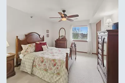 18125 W Wisconsin Ave #203, Brookfield, WI 53045 - Photo 13