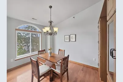 18125 W Wisconsin Ave #203, Brookfield, WI 53045 - Photo 9