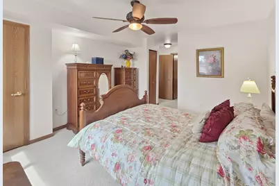 18125 W Wisconsin Ave #203, Brookfield, WI 53045 - Photo 15