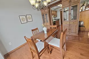 18125 W Wisconsin Ave, Brookfield, WI 53045 - Photo 5