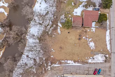 8026  Village Dr, Manitowoc Rapids, WI 54247 - Photo 5