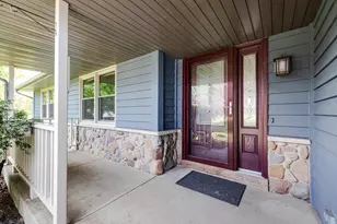 S32W31809 Squire Ct, Genesee, WI 53189 - Photo 3