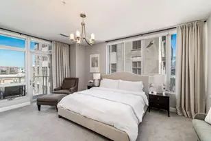 601 E Ogden Ave, Milwaukee, WI 53202 - Photo 9