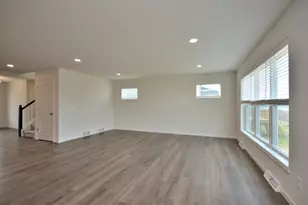 1190 Arrowood Circle, Oconomowoc, WI 53066 - Photo 7