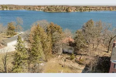 212 S Golden Lake Ln, Summit, WI 53066 - Photo 1