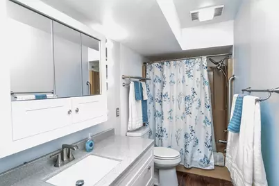 3113  Rolaine Pkwy, Hartford, WI 53027 - Photo 13