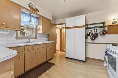 1511 W Klein Ave, Milwaukee, WI 53221 - Photo 7