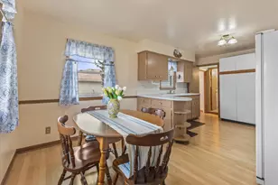 1511 W Klein Ave, Milwaukee, WI 53221 - Photo 5