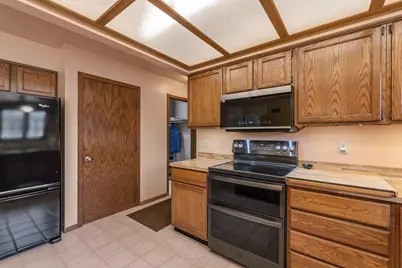 W275S4411  Green Country Rd, Waukesha, WI 53189 - Photo 7