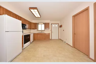 638  Beaus Bay - #1, Slinger, WI 53086 - Photo 3