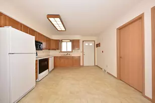 638 Beaus Bay, Slinger, WI 53086 - Photo 3