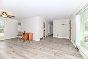 1023 W Glenn Dr, Waukesha, WI 53188 - Photo 7