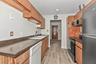 1023 W Glenn Dr, Waukesha, WI 53188 - Photo 13