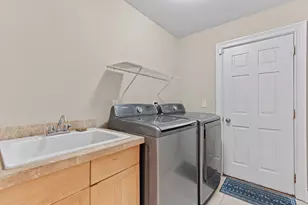 1833 La Belle Springs Ln, Oconomowoc, WI 53066 - Photo 37