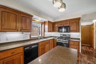 3256 Evergreen Ct, Richfield, WI 53076 - Photo 13