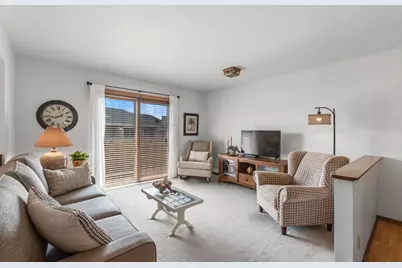 6461 S Crabapple Ct #2, Oak Creek, WI 53154 - Photo 7