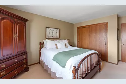 6461 S Crabapple Ct #2, Oak Creek, WI 53154 - Photo 11