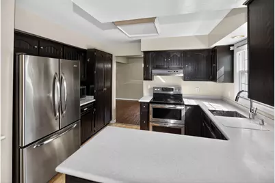 6950 N Green Bay Ave, Glendale, WI 53209 - Photo 9