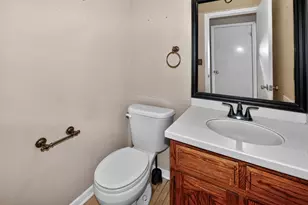 6950 N Green Bay Ave, Glendale, WI 53209 - Photo 17