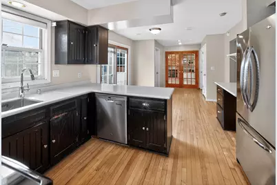 6950 N Green Bay Ave, Glendale, WI 53209 - Photo 7