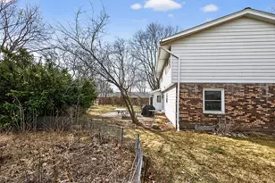 6950 N Green Bay Ave, Glendale, WI 53209 - Photo 43