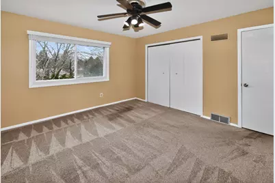6950 N Green Bay Ave, Glendale, WI 53209 - Photo 29