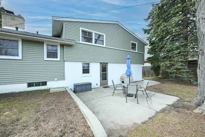 1110  Harmony Dr, Racine, WI 53402 - Photo 33