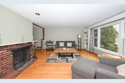 1110  Harmony Dr, Racine, WI 53402 - Photo 7