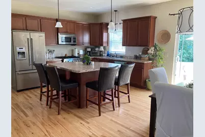 140 N Wild Flower Ln, Elkhorn, WI 53121 - Photo 7