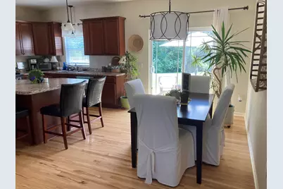 140 N Wild Flower Ln, Elkhorn, WI 53121 - Photo 9