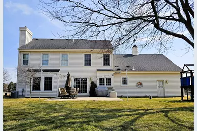 4176  Meadowlark Ln, Richfield, WI 53033 - Photo 7