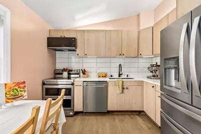 5623  Bentwood Ln, Greendale, WI 53129 - Photo 9