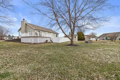 1157  Bluestem Ct, Elkhorn, WI 53121 - Photo 31