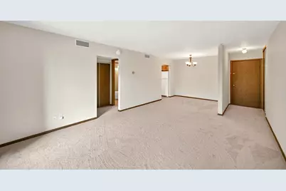 2200 W Good Hope Rd #117, Glendale, WI 53209 - Photo 3