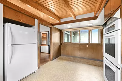 8925 N Maitland Rd, Bayside, WI 53217 - Photo 9