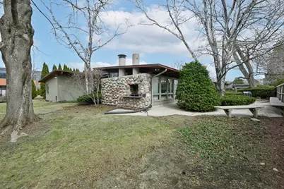 8925 N Maitland Rd, Bayside, WI 53217 - Photo 33