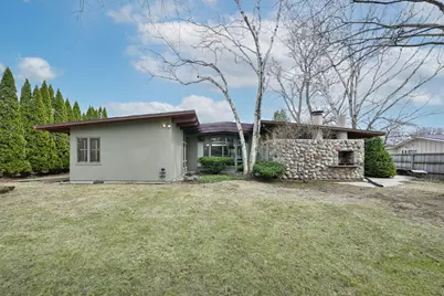 8925 N Maitland Rd, Bayside, WI 53217 - Photo 35