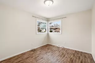 6111 69th St, Kenosha, WI 53142 - Photo 23