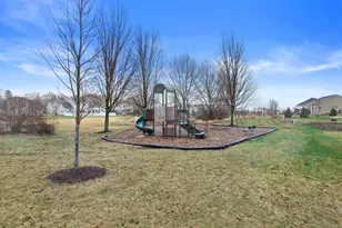 N7996 Woody Ln, Ixonia, WI 53036 - Photo 5